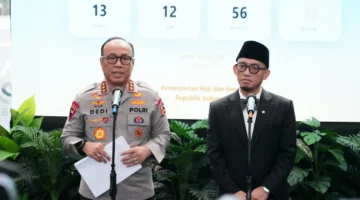 Wakapolri Komjen Pol Dedi Prasetyo dengan Wakil Menteri Haji dan Umrah Dahnil Anzar Simanjuntak bentuk Satgas Haji 2026 di Jakarta. (Posnews/Ist)