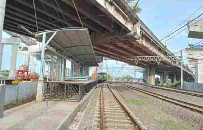 Progres pembangunan Stasiun JIS yang ditargetkan rampung Mei 2026. (Posnews/Net)