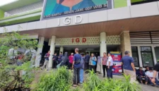 Puluhan Korban Kecelakaan Kereta Bekasi Dirawat, Operasi Darurat Dilakukan. (Posnews/Net)