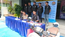 Aksi Nekat Subuh Hari. Mantan Pegawai Gasak Isi Depot Air, Kabur ke Lampung.(Posnews/Ist)