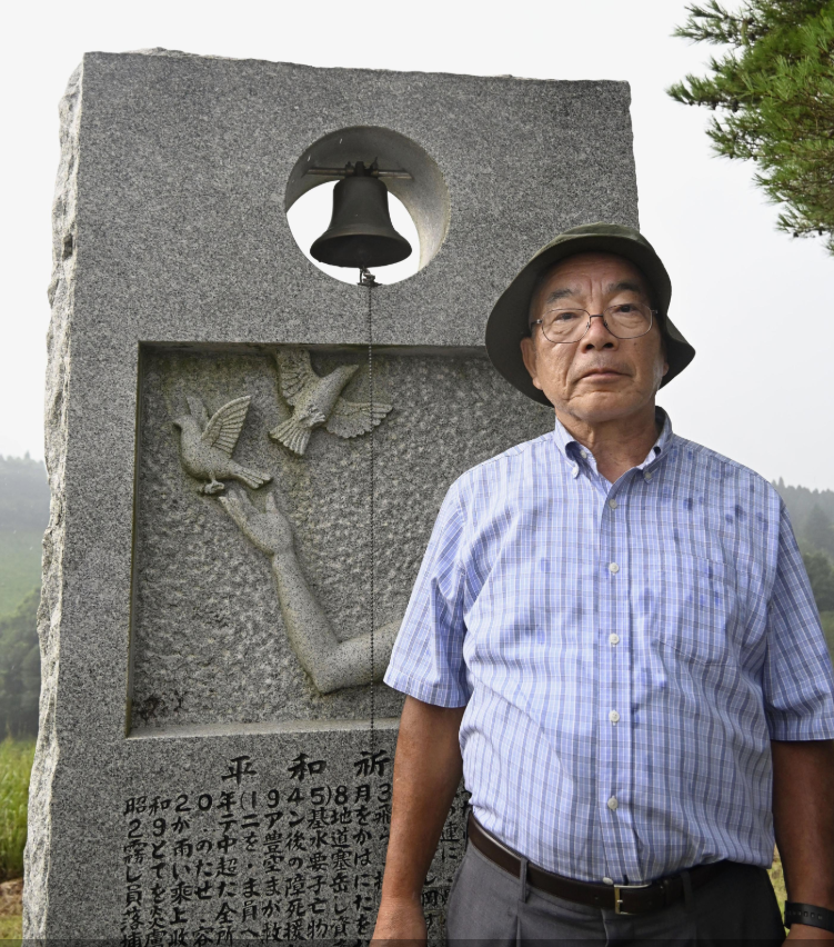 Rekonsiliasi di atas awan. Berawal dari temuan puing pesawat secara tidak sengaja, Hiroshi Kudo berhasil mengungkap sejarah yang terlupakan dan menyatukan keluarga tentara Jepang serta Amerika Serikat dalam sebuah monumen perdamaian. Dok: Istimewa.