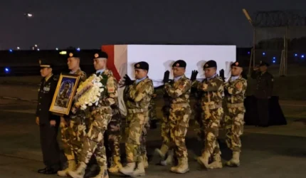 Momen Haru Pelepasan 3 Prajurit TNI Gugur di Lebanon, Prabowo Cium Kening Anak Prajurit
