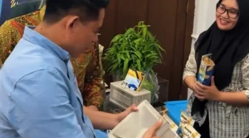 Batako karya warga binaan Lapas Tangerang tembus industri. Sebanyak 8.400 unit dikirim ke perusahaan properti nasional. (Posnews/Ist)