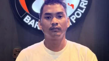 Tersangka diamankan berikut barang bukti narkoba sabu dan vape etomidate hasil penggerebekan Bareskrim Polri di Jakarta Timur. (Posnews/Ist)