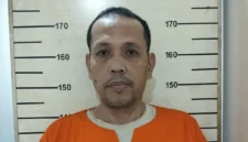 Polisi Bareskrim Polri menunjukkan tersangka kasus rekening penampung dana narkoba Rp211 miliar di Jakarta. (Posnews/Ist)