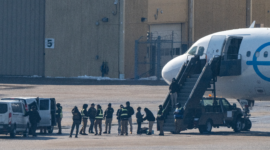 Implementasi skema pihak ketiga. Republik Demokratik Kongo mulai menerima puluhan deportan non-nasional yang dikirim oleh Amerika Serikat, menandai babak baru dalam kerja sama migrasi dan pengamanan mineral kritis antara Kinshasa dan Washington. Dok: Istimewa.