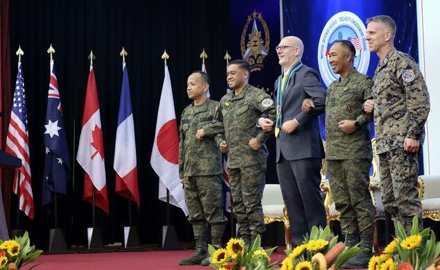 Sinergi lintas negara. Filipina dan Amerika Serikat meresmikan latihan militer Balikatan 2026 dengan partisipasi penuh pertama Jepang guna memperkuat interoperabilitas pertahanan di tengah ketegangan Laut China Selatan. Dok: Kyodo.