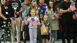 Pengecualian di tengah pembatasan. Administrasi Donald Trump memberikan status pengungsi kepada hampir 5.000 warga Afrikaner kulit putih asal Afrika Selatan, memicu ketegangan diplomatik dengan pemerintah Pretoria. Dok: AFP.