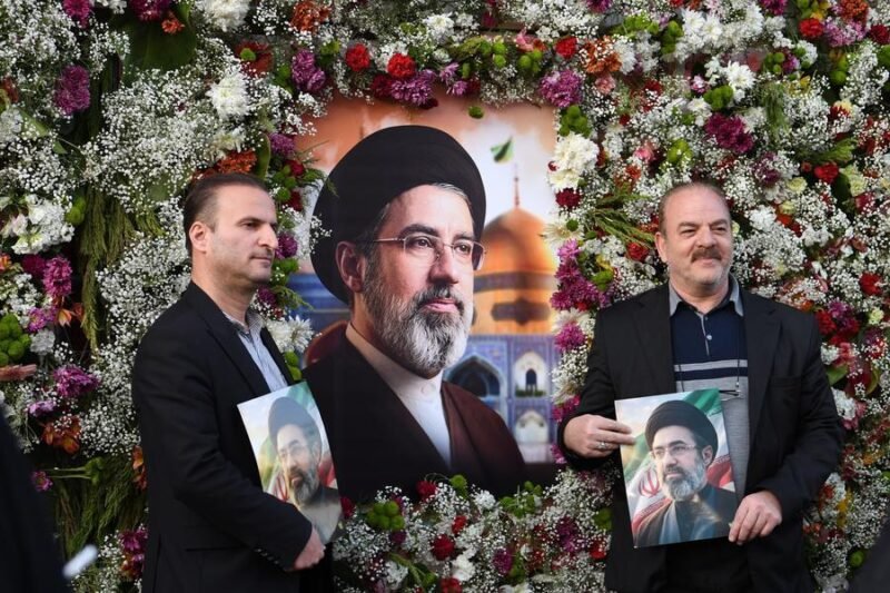 Menepis spekulasi. Pejabat senior Iran menegaskan bahwa Pemimpin Tertinggi Mojtaba Khamenei dalam kondisi kesehatan yang prima dan tetap menjalankan tugas negara secara aktif, membantah laporan mengenai cedera akibat serangan udara. Dok: Xinhua.