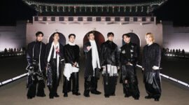 Kekuatan fandom global tak tergoyahkan. BTS sukses memenangkan penghargaan tertinggi Artist of the Year di AMAs untuk kedua kalinya, membuka peluang besar menuju piala Grammy. Dok: Istimewa.