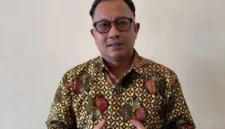 Anggota Kompolnas Mohammad Choirul Anam menjelaskan penguatan pengawasan Polri dan layanan pengaduan digital di Jakarta. (Posnews/Ist)