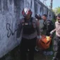Aparat keamanan berjaga di lokasi bentrokan perang suku di Wamena yang menewaskan 13 orang dan melukai 19 warga. (Posnews/Ist)
