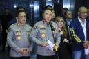 Dalam penggerebekan pada Sabtu (9/5/2026), polisi menangkap 321 warga negara asing (WNA) yang kedapatan sedang menjalankan aktivitas perjudian daring di sebuah gedung di kawasan tersebut. (Posnews/Ist)
