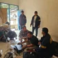 Tim gabungan Bareskrim Polri dan Ditjen Gakkum Kementerian Kehutanan menunjukkan 11 ekor ular sanca hijau Papua yang disita dari sebuah gudang di Kota Bekasi dalam kasus dugaan perdagangan satwa liar dilindungi.
