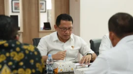 Brigjen Pol Edy Suranta Sitepu saat rapat koordinasi dengan Ditjen PKTN Kementerian Perdagangan membahas pengawasan perdagangan dan perlindungan konsumen. (Posnews/Ist)