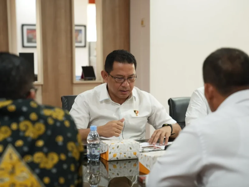 Brigjen Pol Edy Suranta Sitepu saat rapat koordinasi dengan Ditjen PKTN Kementerian Perdagangan membahas pengawasan perdagangan dan perlindungan konsumen. (Posnews/Ist)