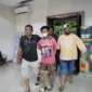 Pelaku pencurian motor Honda Scoopy diamankan polisi di Polsek Kalideres setelah aksinya terekam CCTV di Tegal Alur Jakarta Barat. (Posnews/Ist)