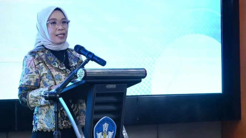 Dirjen GTK Kemendikdasmen memberikan keterangan soal nasib guru honorer di Jakarta. (Posnews/Ist)