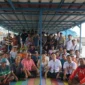 Personel Ditpolairud Polda Metro Jaya berdialog dengan nelayan pesisir Kalibaru di Cilincing, Jakarta Utara. (Posnews/Ist)