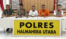 Tim SAR Evakuasi 17 Pendaki dari Gunung Dukono, 2 WNA dan 1 WNI Belum Ditemukan