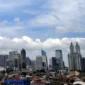Ilustrasi, langit mendung menyelimuti kawasan Jakarta Selatan saat BMKG memprakirakan hujan ringan mengguyur sejumlah wilayah Jabodetabek pada Selasa (19/5/2026).
(Posnews/BMKG)