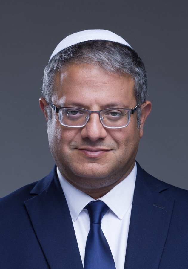 Menteri Keamanan Nasional Israel, Itamar Ben-Gvir, memicu kemarahan global setelah mengunggah video yang mengejek aktivis bantuan Gaza yang sedang ditahan. Dok: Istimewa.