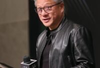 Peluang di tengah ketidakpastian. CEO Nvidia, Jensen Huang, melihat potensi pasar China kembali terbuka bagi chip AI canggih Amerika Serikat, setelah menyertai delegasi Presiden Donald Trump dalam pertemuan tingkat tinggi di Beijing. Dok: Istimewa.