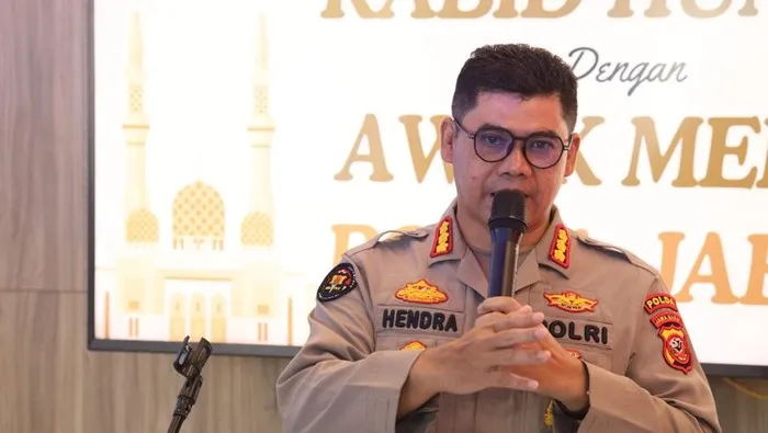 Kabid Humas Polda Jabar Kombes Pol Hendra Rochmawan. Posnews/Ist)