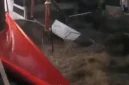 Kali Cikaret Meluap, Masjid dan Rumah Warga Terdampak Longsor di Bogor. (Posnews/Tangkapan layar)