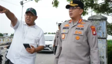 Jalur Bekasi-Jakarta Macet Total, Polisi Langsung Atur Lalu Lintas. (Posnews/Ist)