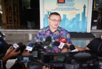 Anggota DPRD DKI Jakarta Hardiyanto Kenneth menghadiri pertemuan Forkopimko terkait keamanan Jakarta Barat. (Posnews/ist)