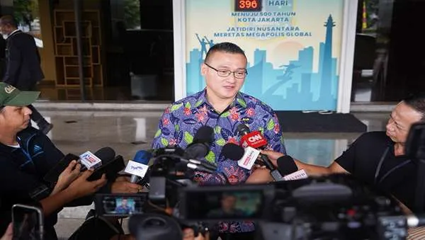 Anggota DPRD DKI Jakarta Hardiyanto Kenneth menghadiri pertemuan Forkopimko terkait keamanan Jakarta Barat. (Posnews/ist)
