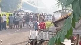Konflik Tanah Adat di Flores Timur Memanas, Puluhan Rumah Hangus. (Posnews/Ist)