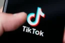 Live Streaming Erotis di TikTok dan Instagram, RC dan PA Diciduk Polisi. (Popsnews/textcrunch)
