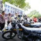 Kapolri Listyo Sigit Prabowo meninjau peralatan dan kendaraan operasional baru Polri saat Rakernis Slog Polri di Cipinang, Jakarta Timur, 2026. (Posnews/Ist)