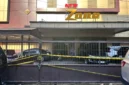 Petugas Bareskrim Polri memasang garis polisi usai menggerebek tempat hiburan malam New Zone di Medan, Sumatera Utara. (Posnews/Ist)