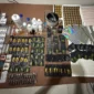 Polisi menunjukkan barang bukti cartridge vape narkoba etomidate hasil penggerebekan clandestine lab di Taman Sari Jakarta Barat. (Posnews/Ist)