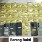 Polisi menunjukkan barang bukti cartridge vape mengandung etomidate hasil pengungkapan kasus narkoba di Jakarta Utara dan Tangerang. (Posnews/Ist)