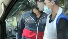 Pemotor terlibat keributan dengan relawan ambulans di Sukmajaya Depok dalam video viral media sosial. (Posnews/Ist)