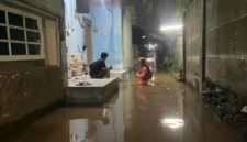Permukiman warga di Desa Puspanegara, Citeureup, Bogor terendam banjir akibat luapan Kali Cibeber setelah hujan deras. (Posnews/Ist)