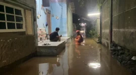 Permukiman warga di Desa Puspanegara, Citeureup, Bogor terendam banjir akibat luapan Kali Cibeber setelah hujan deras. (Posnews/Ist)