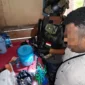 Personel Satgas Operasi Damai Cartenz 2026 mengamankan barang bukti amunisi dan senjata di Yahukimo, Papua Pegunungan. (Posnews/Ist)