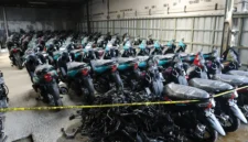 Polda Metro Jaya membongkar praktik ekspor motor ilegal berskala besar di sebuah gudang di Jalan Kemandoran VIII, Kebayoran Lama, Jakarta Selatan, DKI Jakarta, Indonesia. (Posnews/Ist)