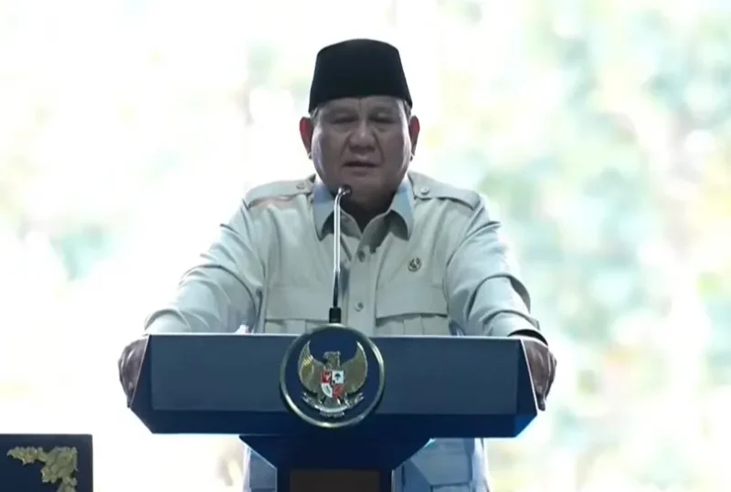 Presiden Prabowo Subianto menghadiri panen raya jagung serentak di Tuban sambil memuji kinerja Listyo Sigit Prabowo dan peran Kepolisian Negara Republik Indonesia dalam ketahanan pangan nasional. (Posnews/Ist)
