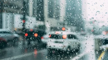 Awan gelap menyelimuti kawasan Jakarta saat BMKG memprediksi hujan mengguyur wilayah Jabodetabek. (Posnews/pixabay)