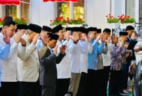 Presiden Prabowo Subianto melaksanakan Salat Idul Adha 1447 H di Wisma Indonesia Paris dan bersilaturahmi dengan diaspora Indonesia. (Posnews/Biro Pers)