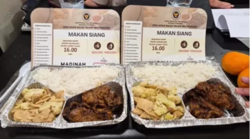 Produk makanan siap saji khas Indonesia untuk kebutuhan jamaah haji diperiksa sebelum didistribusikan di Arab Saudi. (Posnews/Ist)