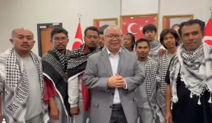 Sembilan relawan Indonesia korban penahanan Israel tiba di Bandara Soekarno-Hatta