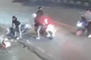 Tiga pemotor terpental usai menabrak tiang saat kabur dari kejaran kelompok bersenjata tajam di Tambora Jakarta Barat. (Posnews/Ist)