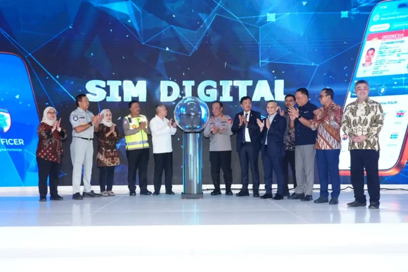 Wakapolri Komjen Pol Dedi Prasetyo saat peluncuran layanan SIM Digital dan E-TLE Drone Mobile dalam Rakernis Fungsi Lalu Lintas 2026 di Jakarta Selatan. (Posnews/Ist)